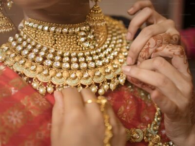 Golden Haar with kundan